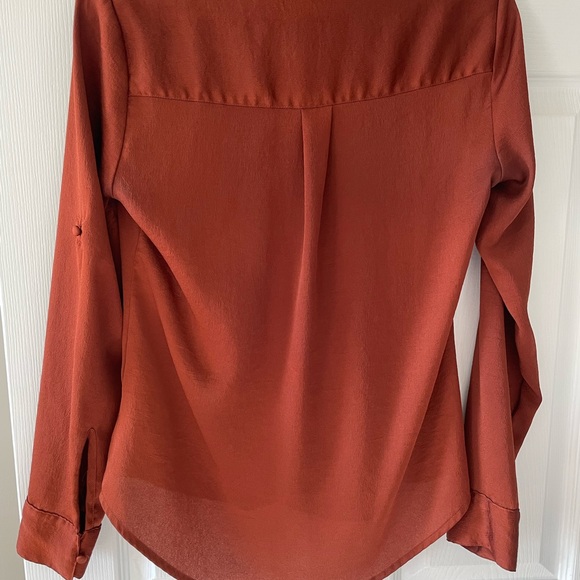 Express Terracotta Ruffled Blouse - Picture 2 of 5